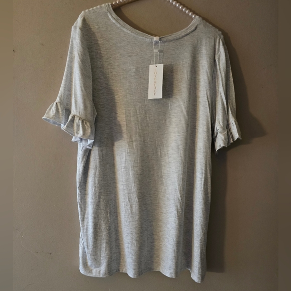 Love and Lace Top - Picture 3 of 3